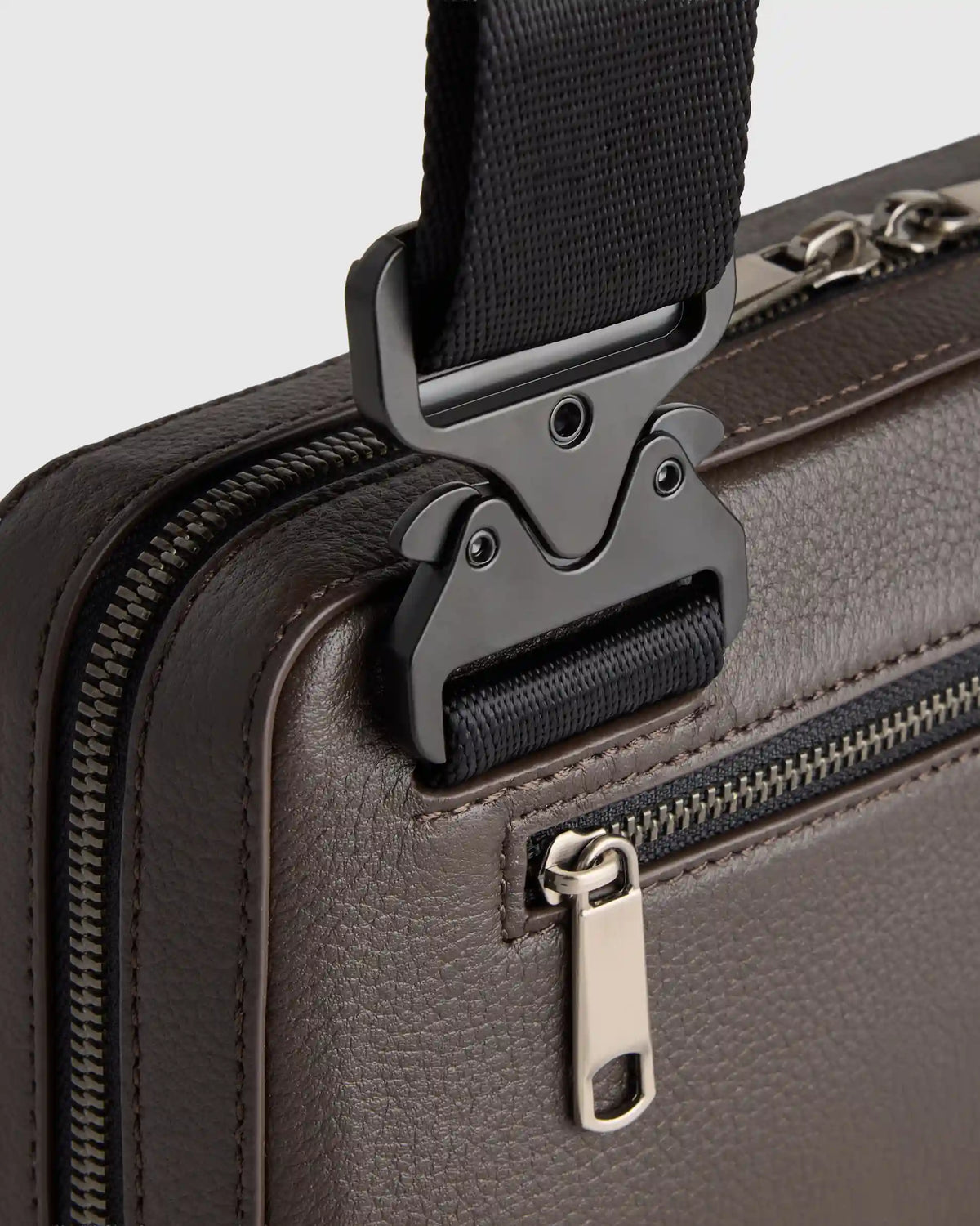 Excursion Italian Leather Sling