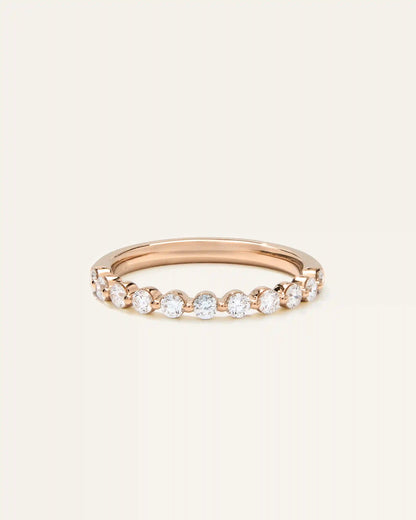 Lab Grown Diamond Single Shared Prong Halfway Band