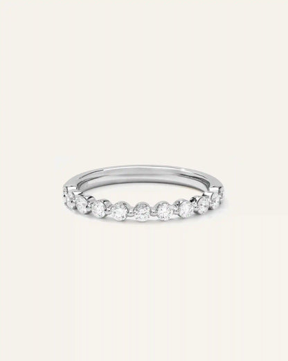 Lab Grown Diamond Single Shared Prong Halfway Band