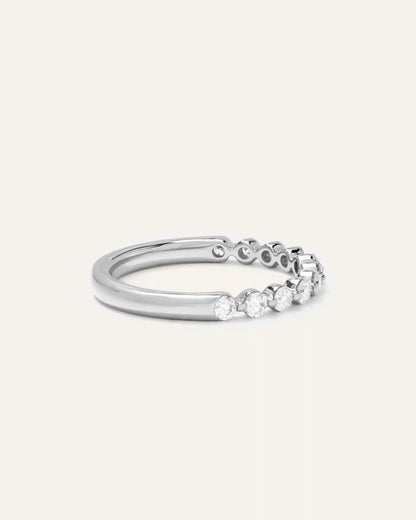 Lab Grown Diamond Single Shared Prong Halfway Band