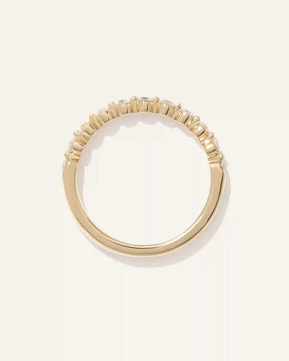 Lab Grown Diamond Single Shared Prong Halfway Band