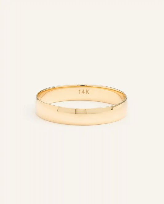 14K Gold Lightweight Round Edge Band