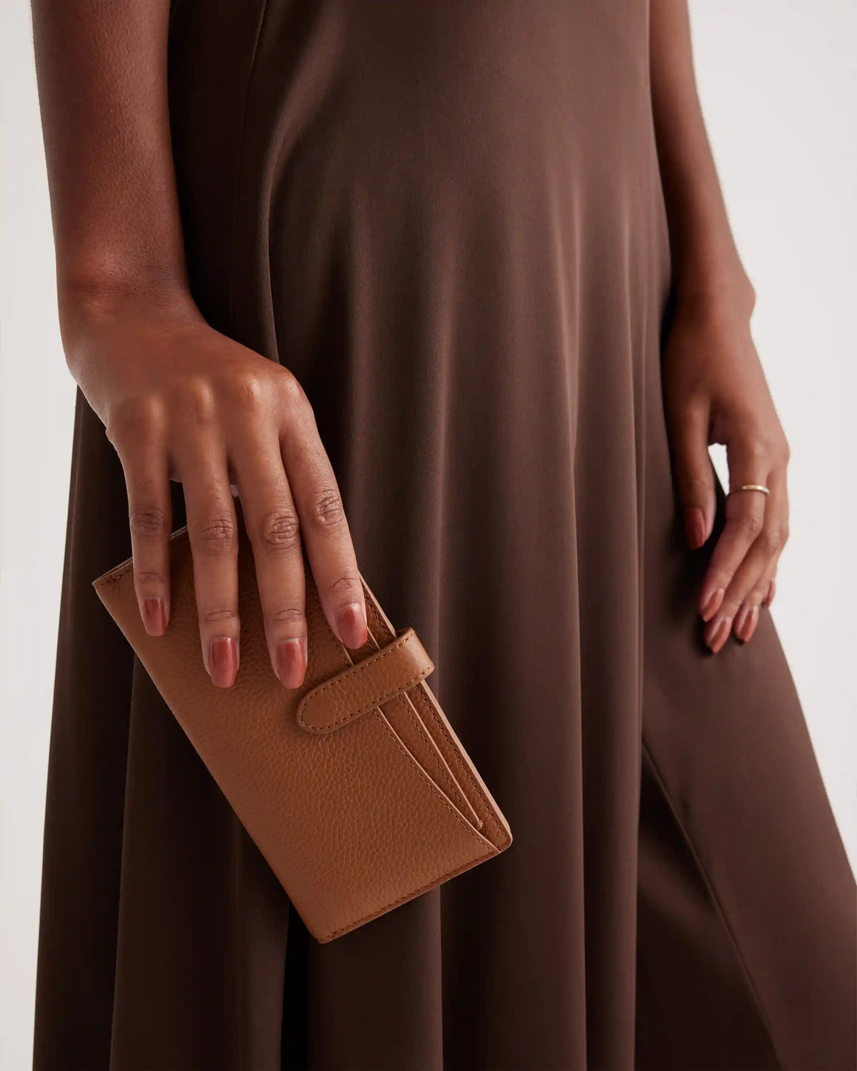 Italian Pebbled Leather Bifold 2-in-1 Wallet