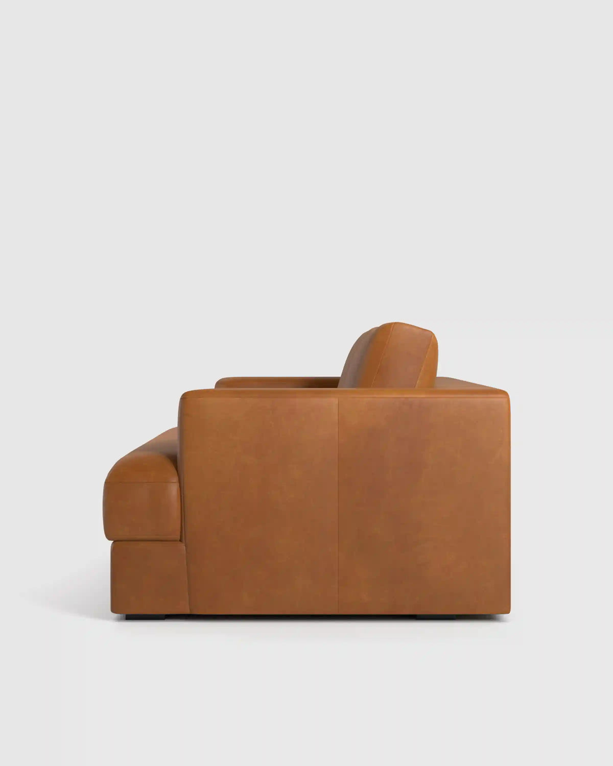Sierra Curved Arm Sofa in Leather