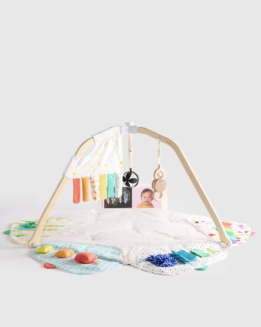 Newborn Gift Set by Lovevery