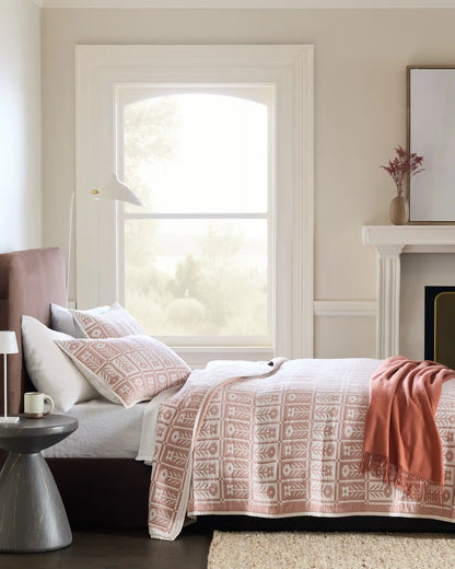 Organic Cotton Jacquard Floral Coverlet