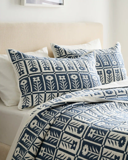 Organic Cotton Jacquard Floral Coverlet