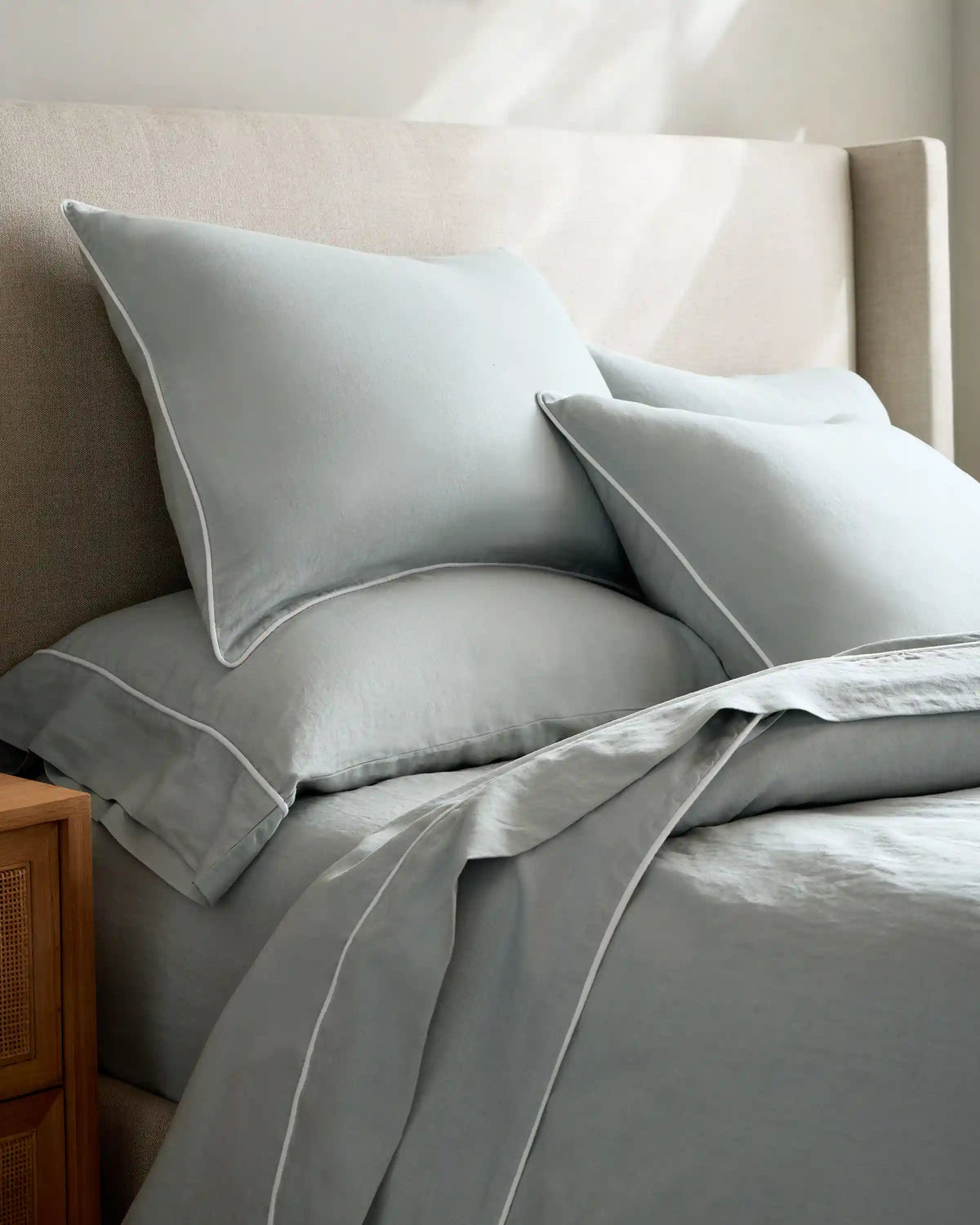 European Linen Piped Deluxe Bedding Bundle