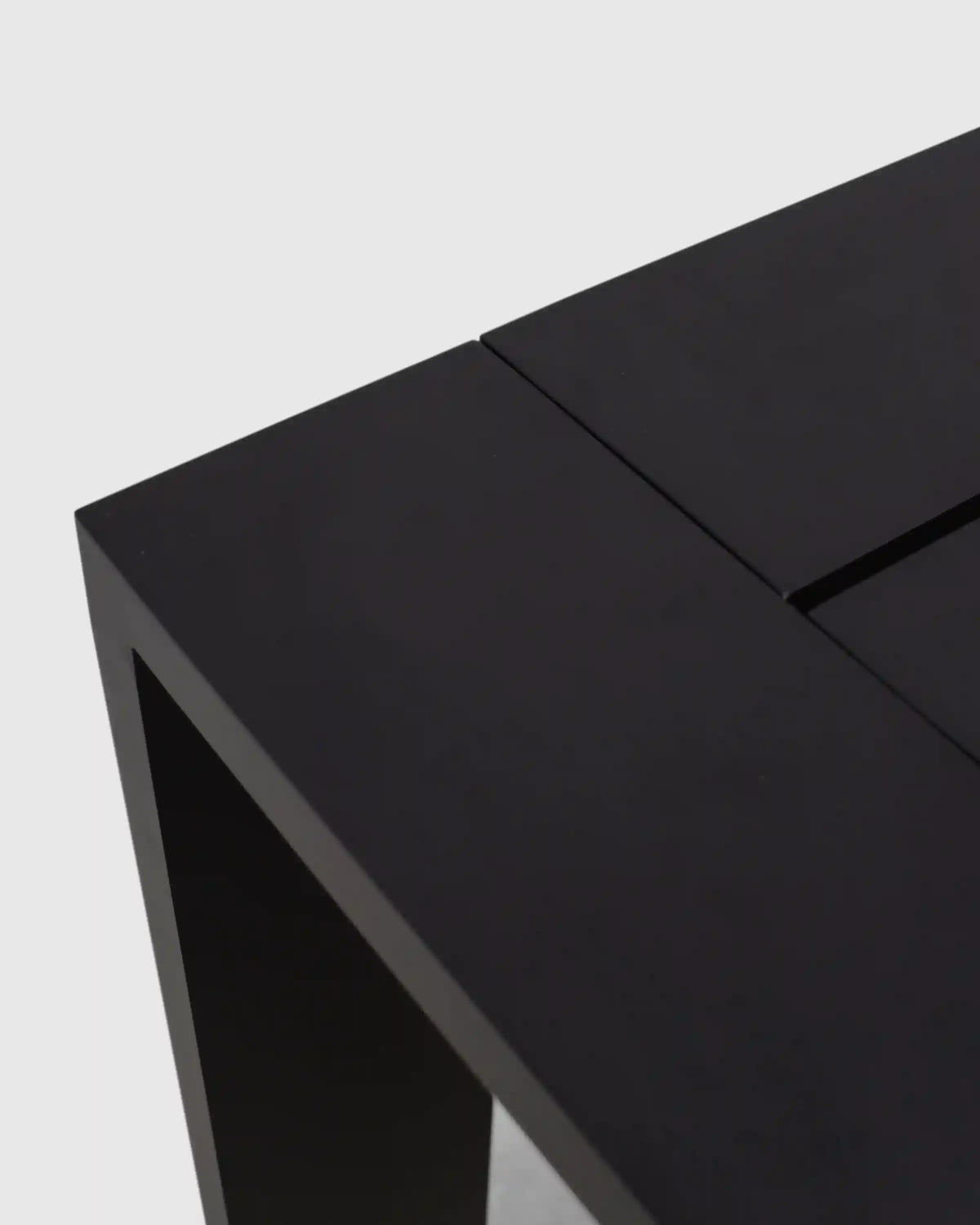 Linear Aluminum Outdoor Coffee Table