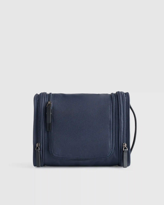 Voyage Nylon Hanging Toiletry Case