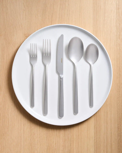 Gia Minimalist 20 Piece Flatware Set