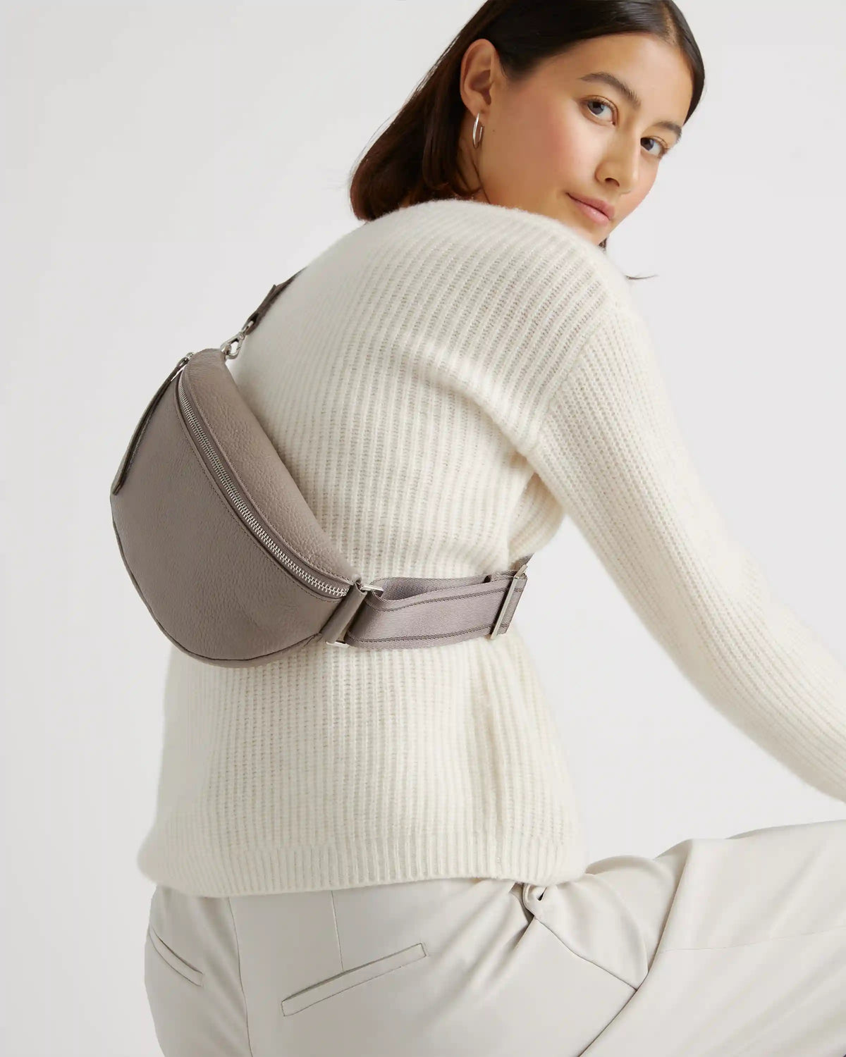 Quinn Sling Bag