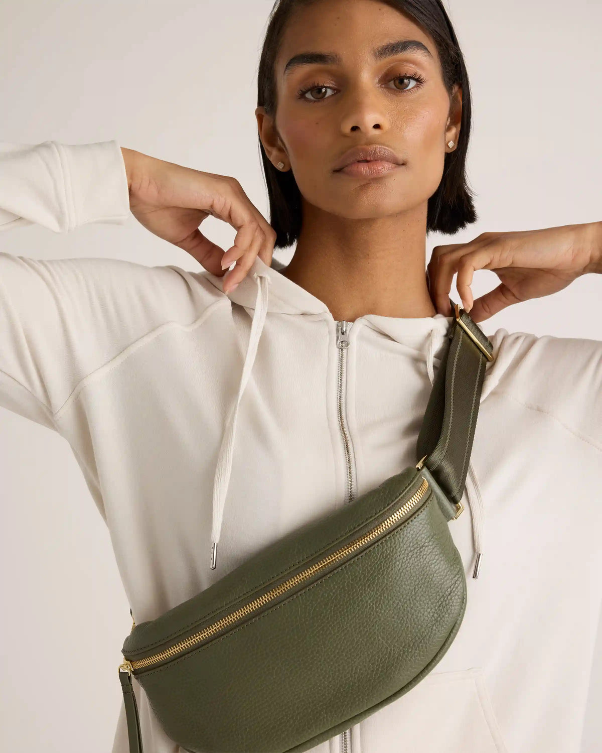 Quinn Sling Bag