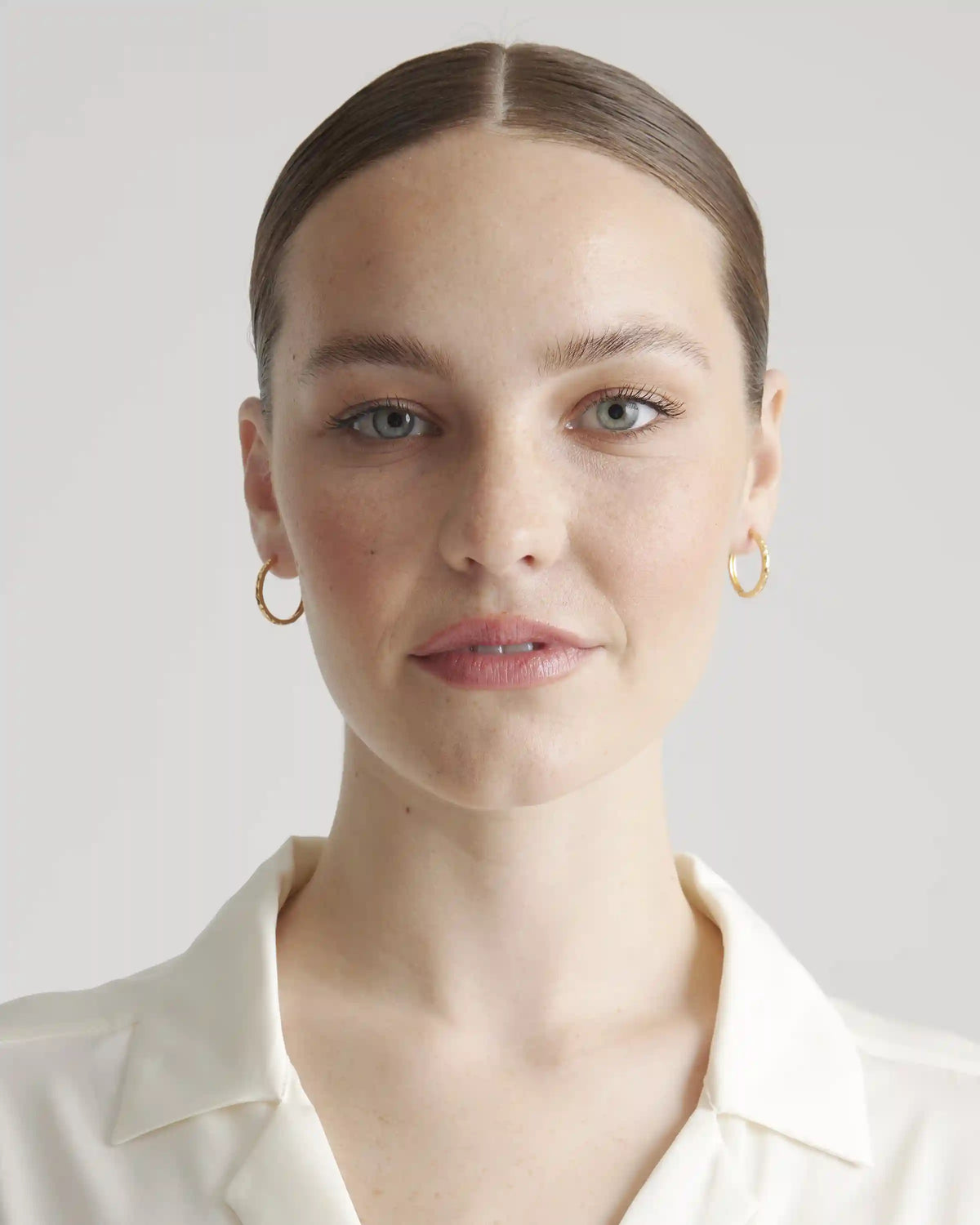 Hammered Nina Medium Hoops