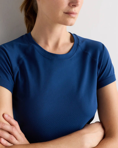 Seamless Waist-Length Tee