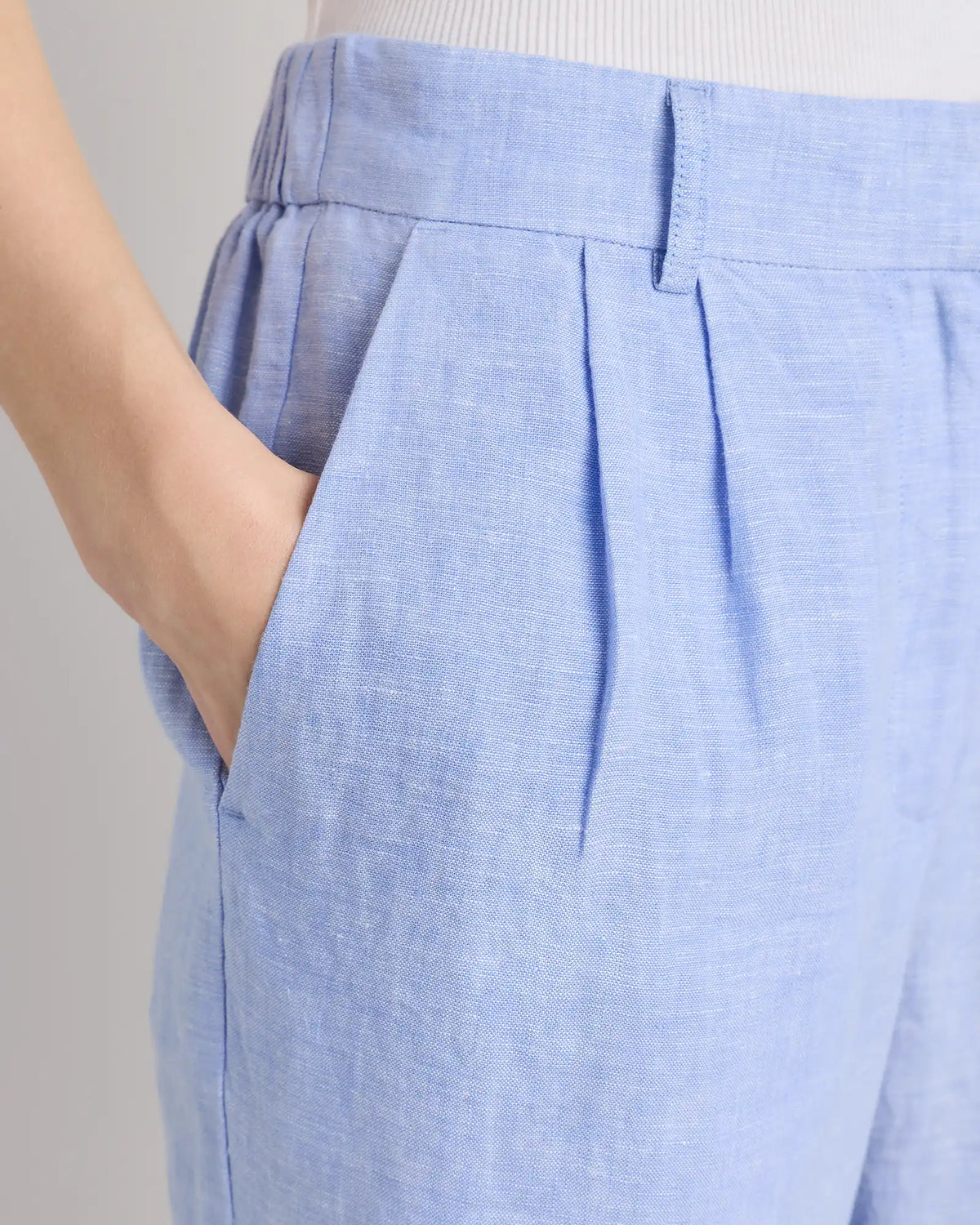 100% European Linen Pleated Trouser