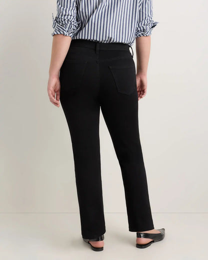 Curvy Bella Stretch Straight Jeans