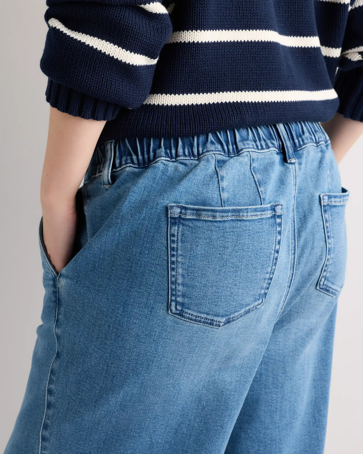 Mia Wide Leg Crop Jeans