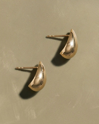14K Gold Small Teardrop Earrings